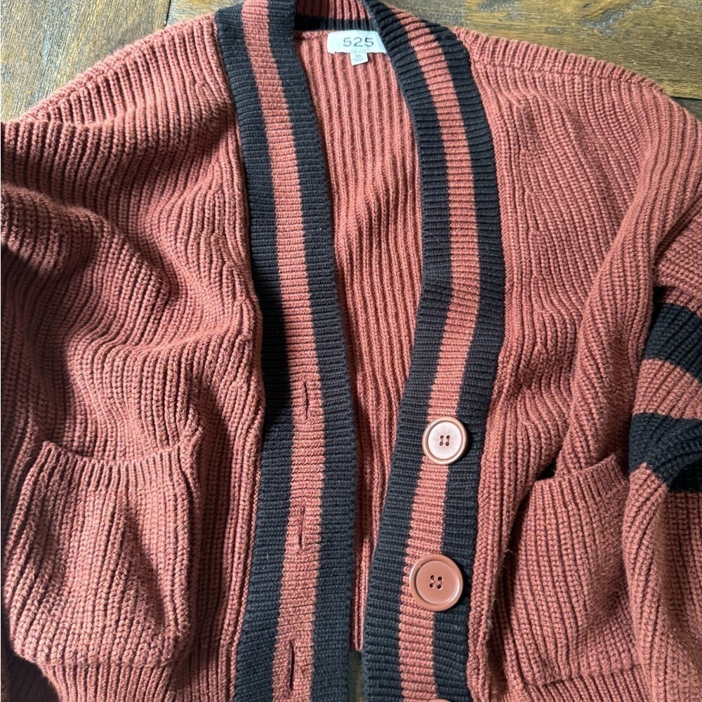 525 Varsity Cardigan like new condition size XS - Picture 2 of 3